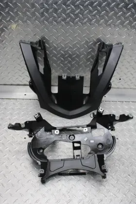 7499352 Bmw 2012 K1600gt Abs Gauge Instrument Cluster Trim Panel Fairings