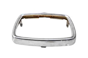 33101-943-003 Honda 85 Fourtrax 125 2x4 Front Headlight Trim Bracket Mount Trx125