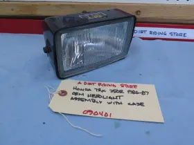 61301-hb9-003 Honda Trx 250r 1986-87 Oem Headlight Assembly With Case Trx250r # 090401