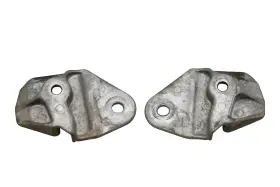 M161340 John Deere 19 Gator Xuv835e Left And Right Tailgate Striker Brackets Mounts