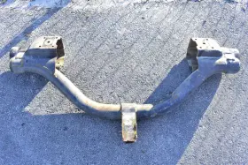 K7561-97050 Kubota 2004 Rtv 900 Rear Suspension Axle Tube Carrier