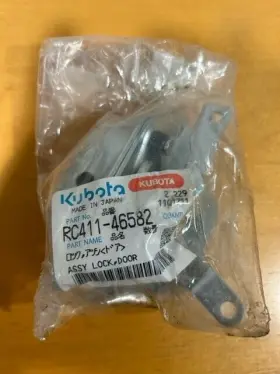 Rc411-46582 Kubota # Assy Lock Door