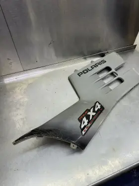 2632471-317 Polaris 2002 03 04 Sportsman 700 600 4x4 Right Side Engine Panel Cover Grey