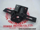 Honda CZ100 CB92 CS92 C92 C95 CA95 Licence Plate Bracket Taillight // Japan New. Price: $72.31.